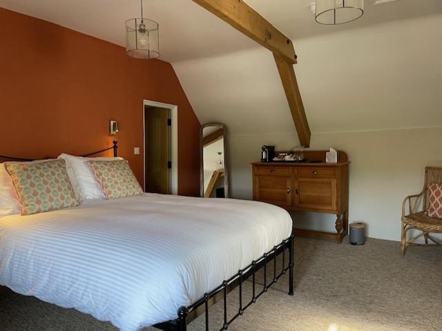 The Tradesmans Arms Bed & Breakfast คิงส์บริดจ์ ภายนอก รูปภาพ